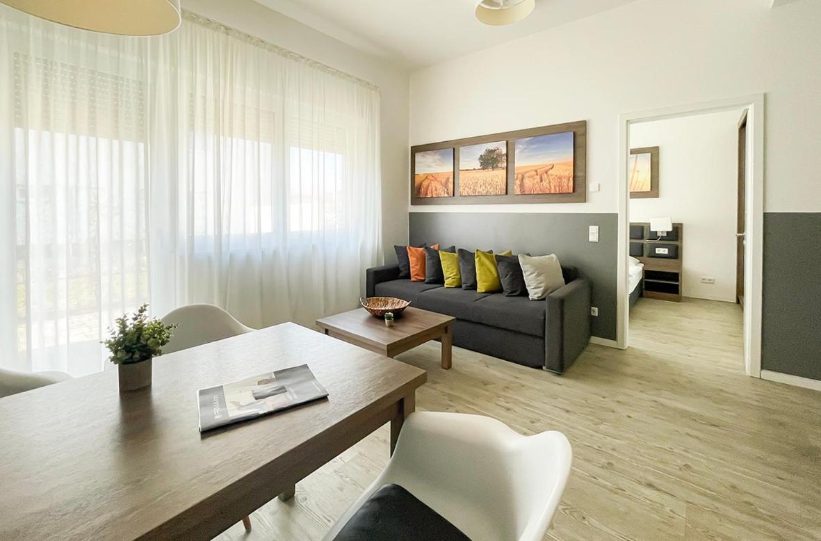 נוירופין Prima Inn Ferienwohnungen Seetor Residenz מראה חיצוני תמונה