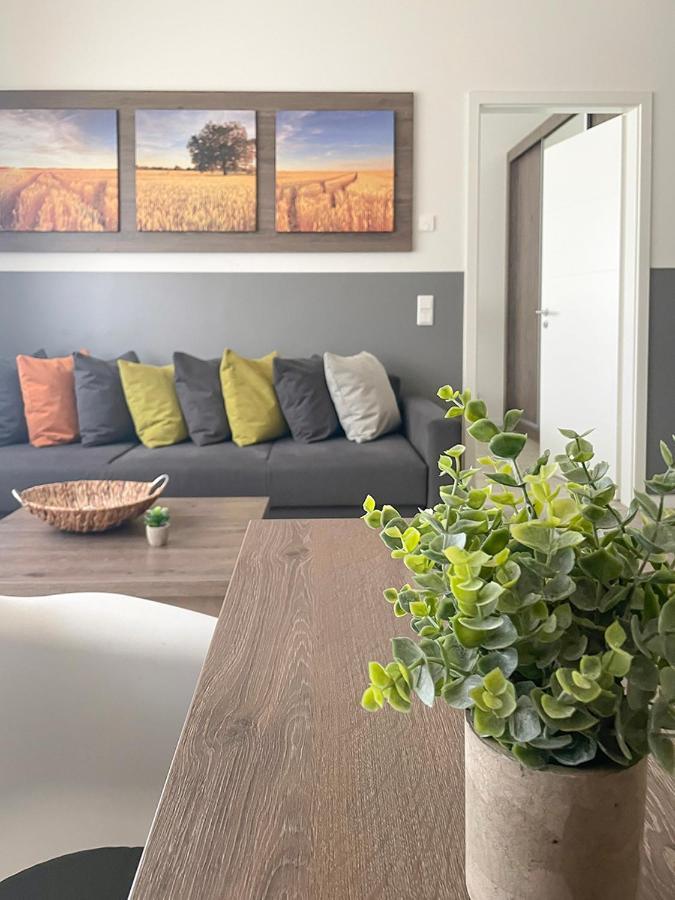 נוירופין Prima Inn Ferienwohnungen Seetor Residenz מראה חיצוני תמונה